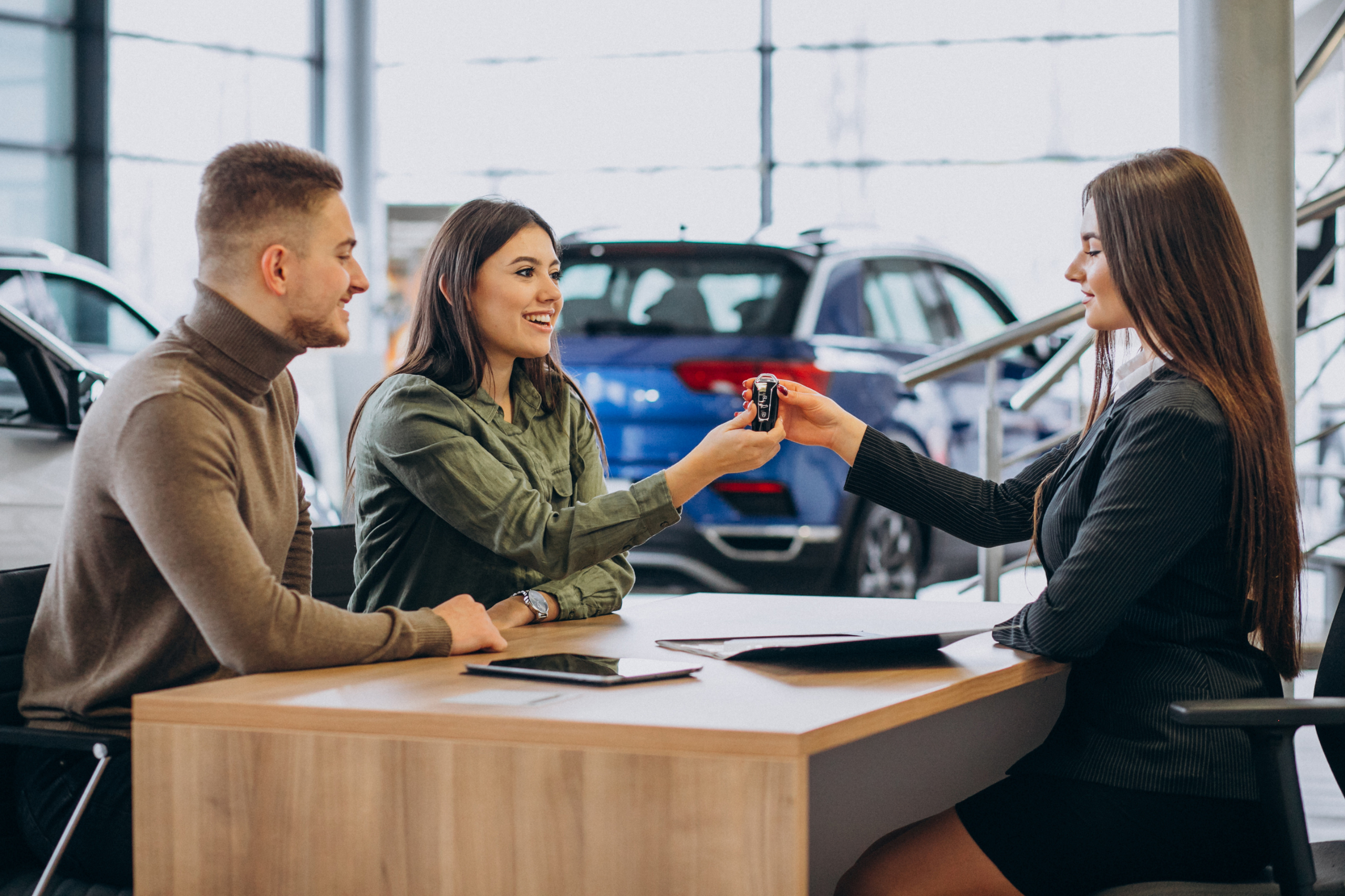 Car Loan EMI Calculator vs Manual Calculation: What’s More Accurate?